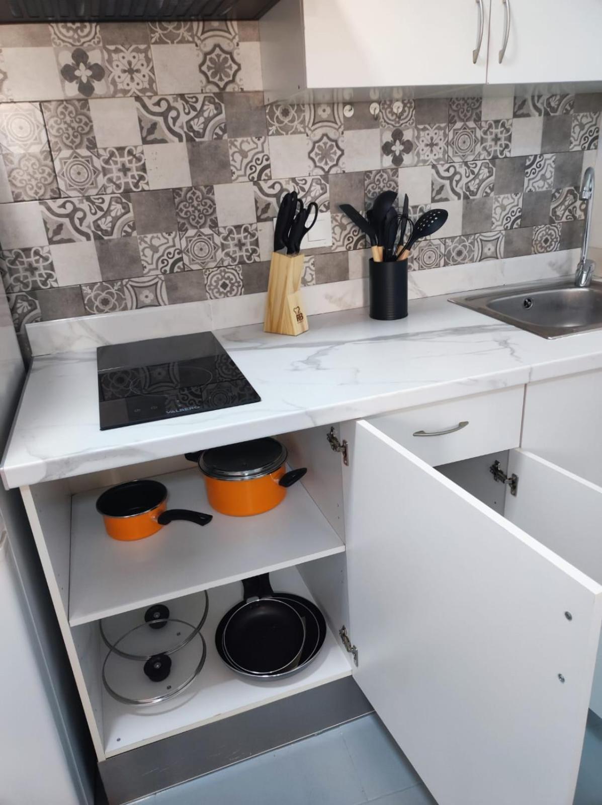 Apartamento Centrico Cerca De La Playa Alicante Luaran gambar
