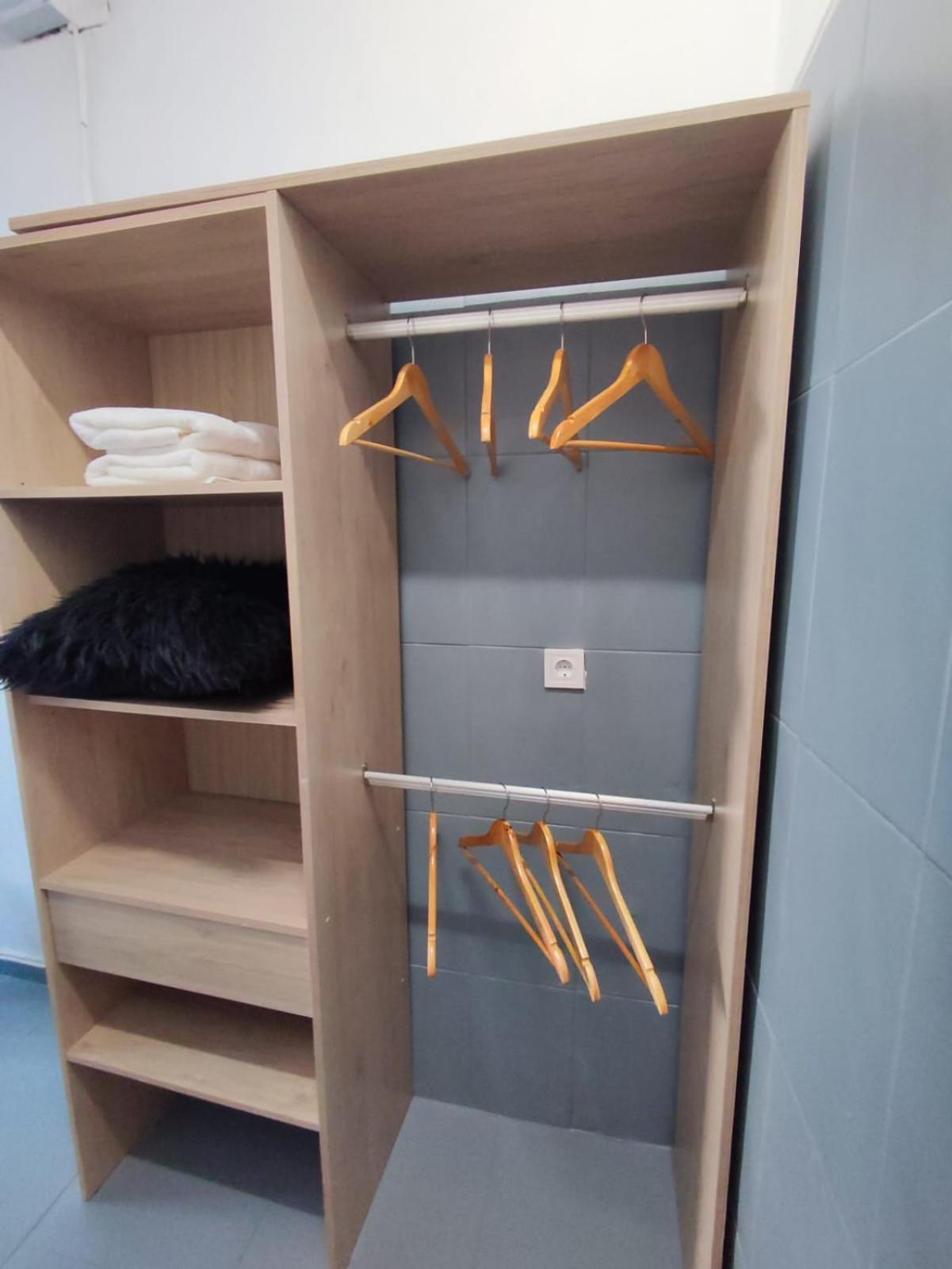 Apartamento Centrico Cerca De La Playa Alicante Luaran gambar