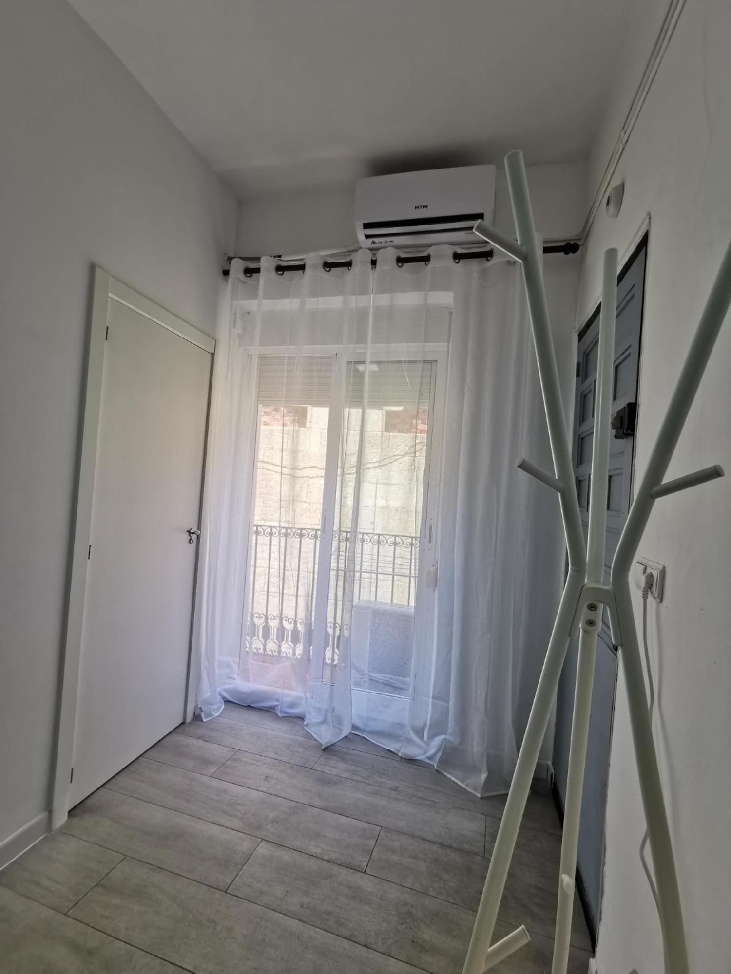 Apartamento Centrico Cerca De La Playa Alicante Luaran gambar