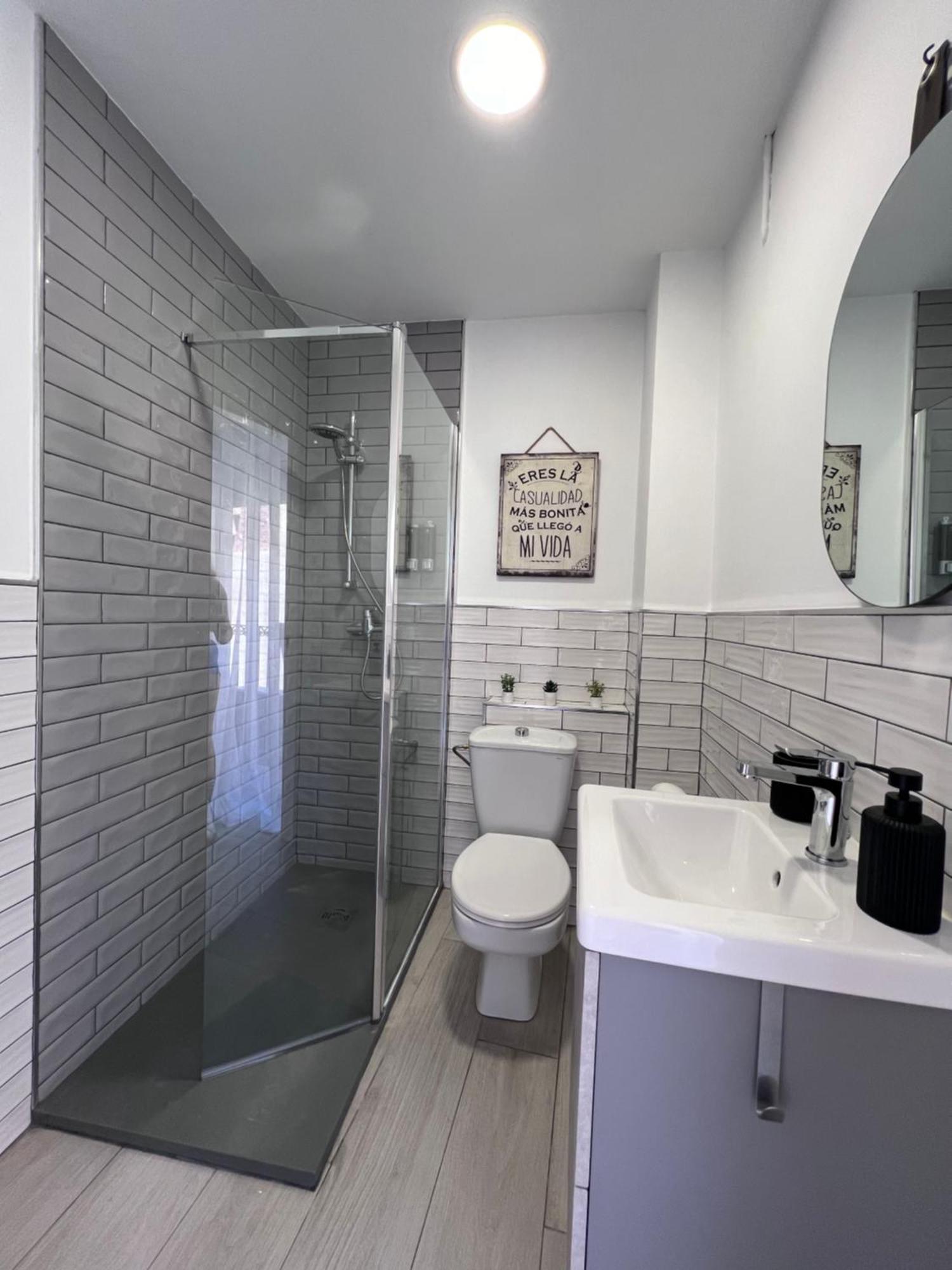 Apartamento Centrico Cerca De La Playa Alicante Luaran gambar